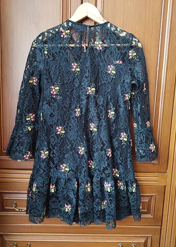 Zara Dantel İşlemeli Bohem Mini Elbise