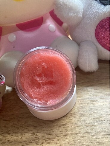 Beden Renk Çilekli lip scrub