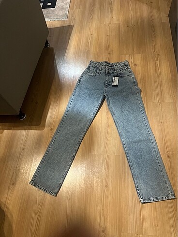 Trendyol milla marka boru paça 36 beden kot pantolon