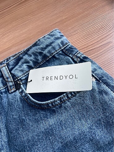 38 Beden mavi Renk Trendyol milla marka yeni etiketli 38 beden kot pantolon ????