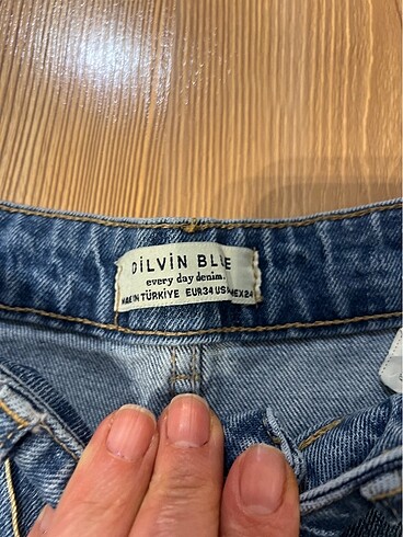 34 Beden mavi Renk DİLVİN MARKA 34 beden mavi renk kot pantolon ????