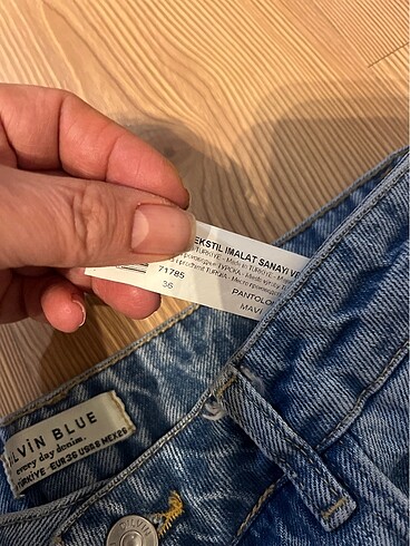 36 Beden mavi Renk Dilvin marka 36 beden mavi renk kot pantolon ????