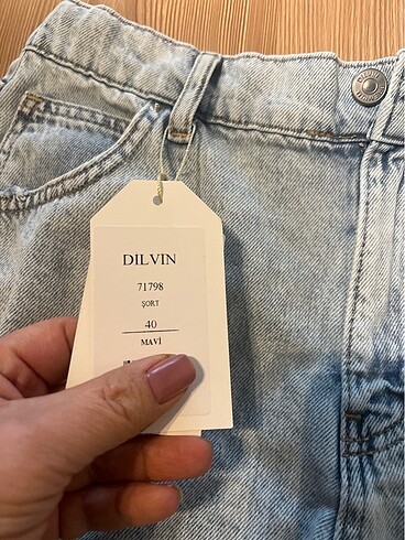 40 Beden mavi Renk DİLVİN KOT ŞORT MAVİ RENK 40 beden kot pantolon ????