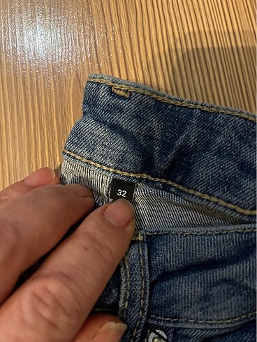 32 Beden mavi Renk 32 beden yarı Licralı mavi renk kot pantolon ????