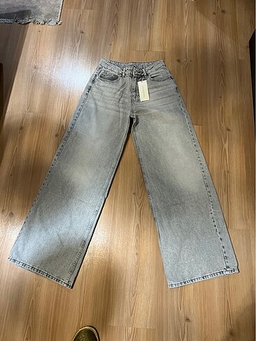 34 beden gri renk geniş kesim kot pantolon ????