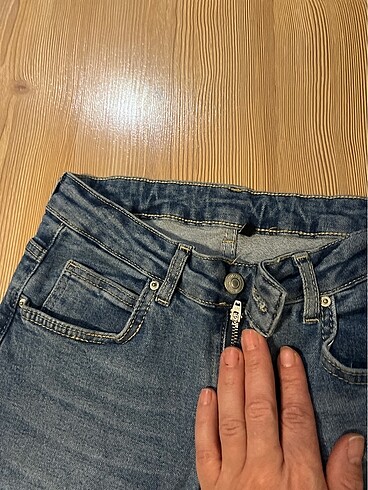 36 Beden mavi Renk 36 beden mavi renk Licralı İspanyol paça kot pantolon ????