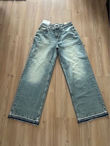 Eskitme renk 40 beden geniş kesim kot pantolon ????