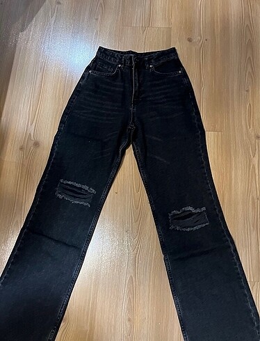 Trendyol & Milla Trendyol milla marka 36 beden siyah renk kot pantolon ????