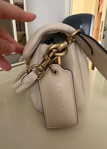 Coach Özel Butik Ürün Krem Puffer Deri Kadın Omuz Çantası - Görsel 7