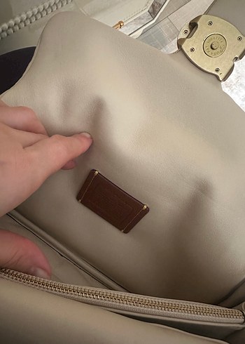 Coach Özel Butik Ürün Krem Puffer Deri Kadın Omuz Çantası - Görsel 10