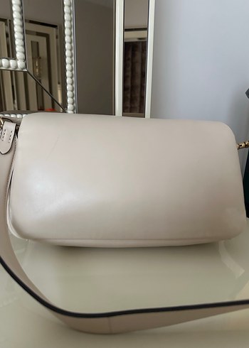 Coach Özel Butik Ürün Krem Puffer Deri Kadın Omuz Çantası - Görsel 4