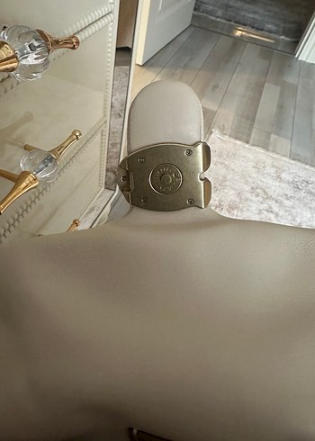 Coach Özel Butik Ürün Krem Puffer Deri Kadın Omuz Çantası - Görsel 12