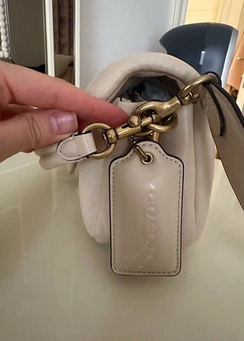 Coach Özel Butik Ürün Krem Puffer Deri Kadın Omuz Çantası - Görsel 5