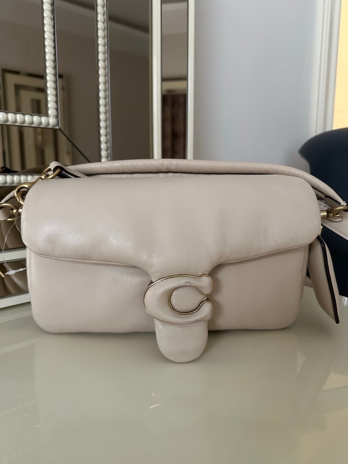 Coach Özel Butik Ürün Krem Puffer Deri Kadın Omuz Çantası - Görsel 2