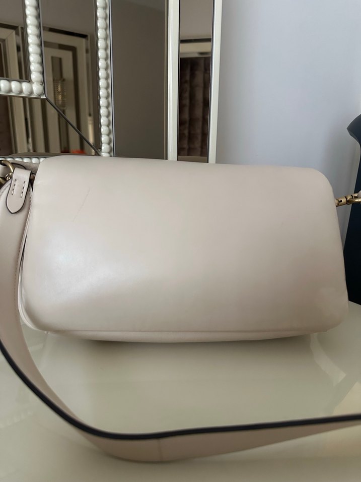 Coach Özel Butik Ürün Krem Puffer Deri Kadın Omuz Çantası - Görsel 4