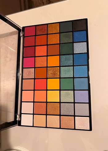 Revolution far palet - Görsel 2