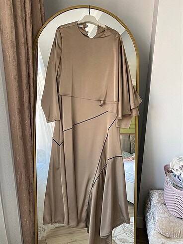 Suud Collection Fushya saten elbise