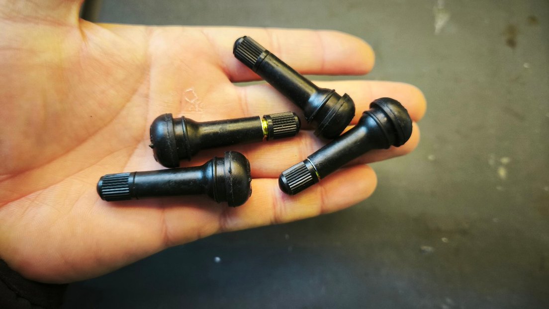 Kauçuk Sibop 4 Adet Kaliteli sıfır ürün - Görsel 2