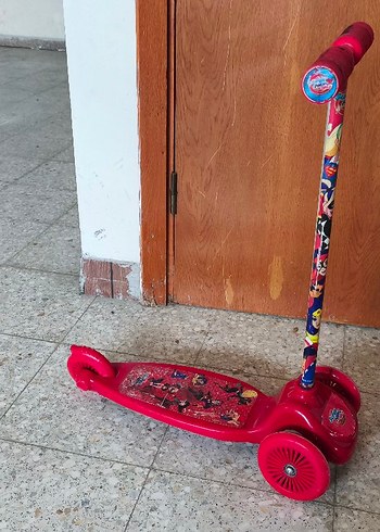 Süper Hero Renkli Kız Çocuk Scooterı - Görsel 4