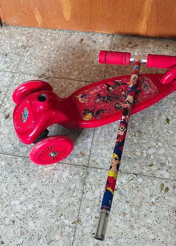 Süper Hero Renkli Kız Çocuk Scooterı - Görsel 2