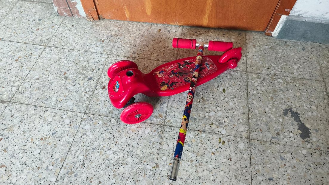 Süper Hero Renkli Kız Çocuk Scooterı - Görsel 2