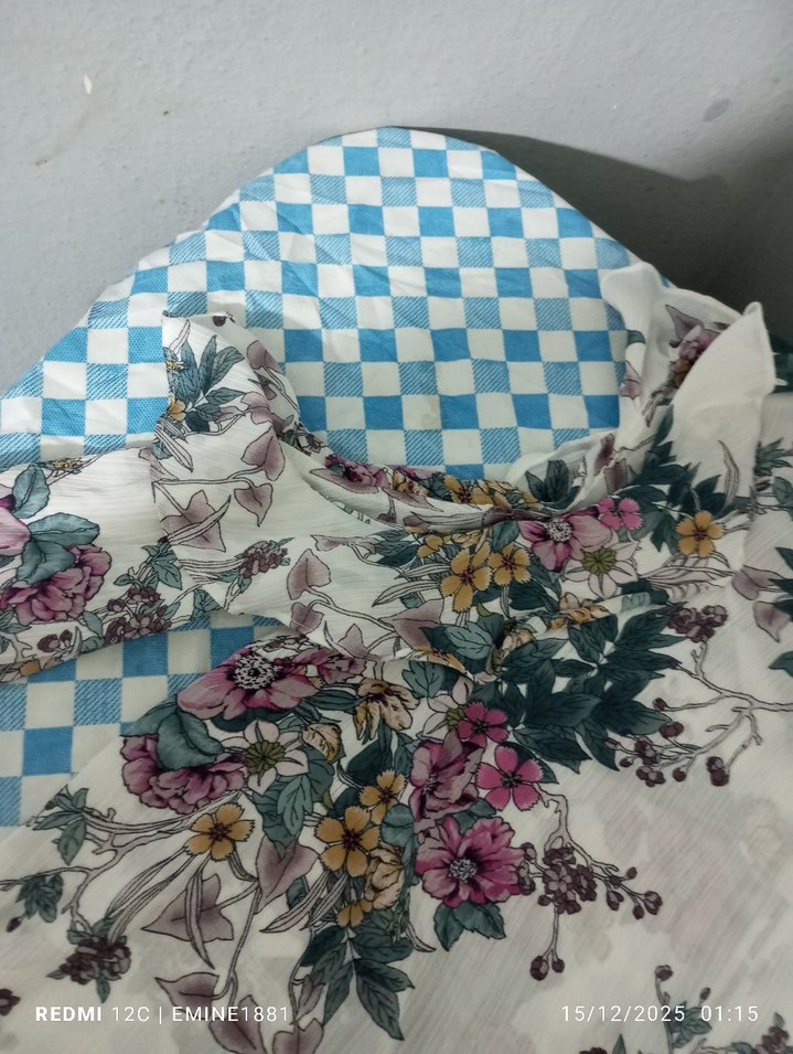 Pastel Çiçek Desenli Bohem Kadın Bluz - Görsel 3