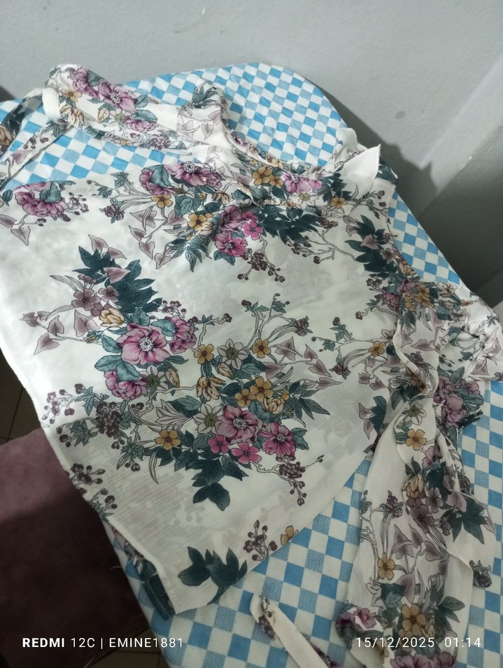 Pastel Çiçek Desenli Bohem Kadın Bluz - Görsel 4