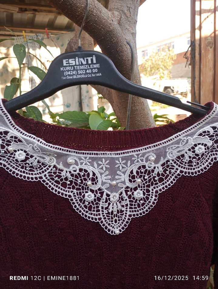 Bordo Dantel Yaka Triko Kadın Kazak - Görsel 3