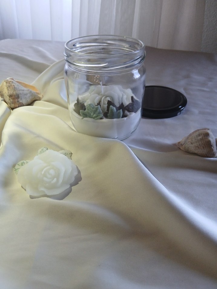 Beyaz Gül Tasarımlı Mum ve Cam Kavanoz - Görsel 2