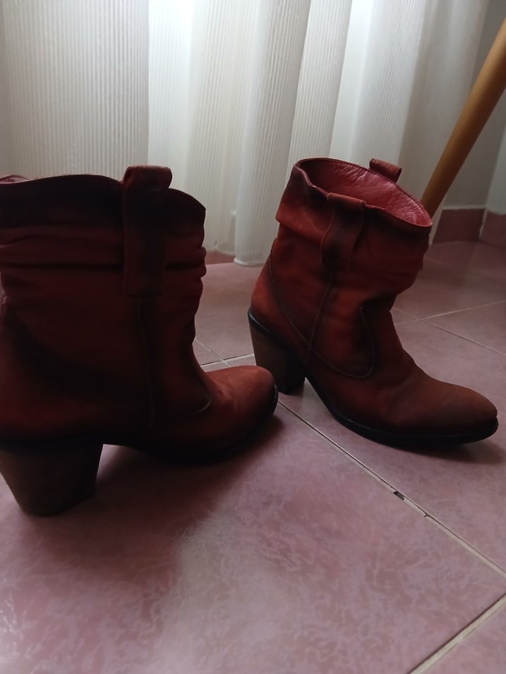 Kırmızı Süet Topuklu Kadın Bot - Görsel 5