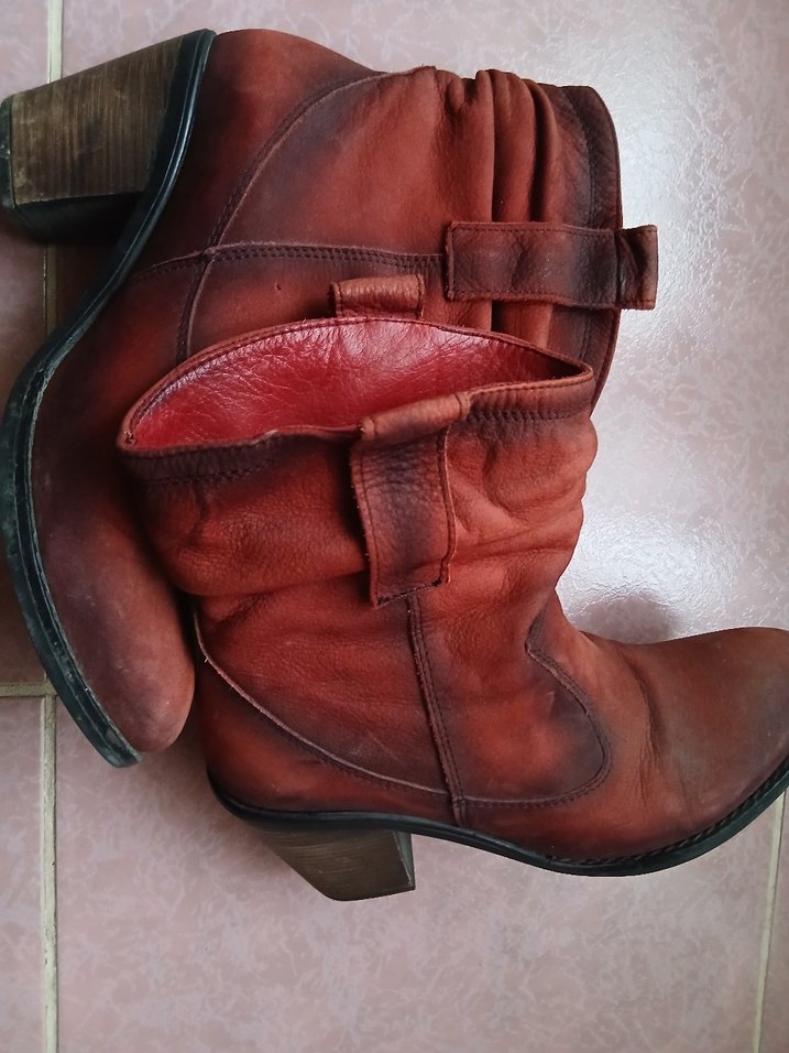 Kırmızı Süet Topuklu Kadın Bot - Görsel 2