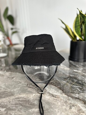 Calvin Klein Jacquemus siyah şapka