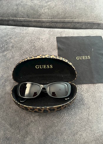 GUESS Klasik Kadın Güneş Gözlüğü