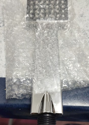 Beden Gri Metal duş başlığı