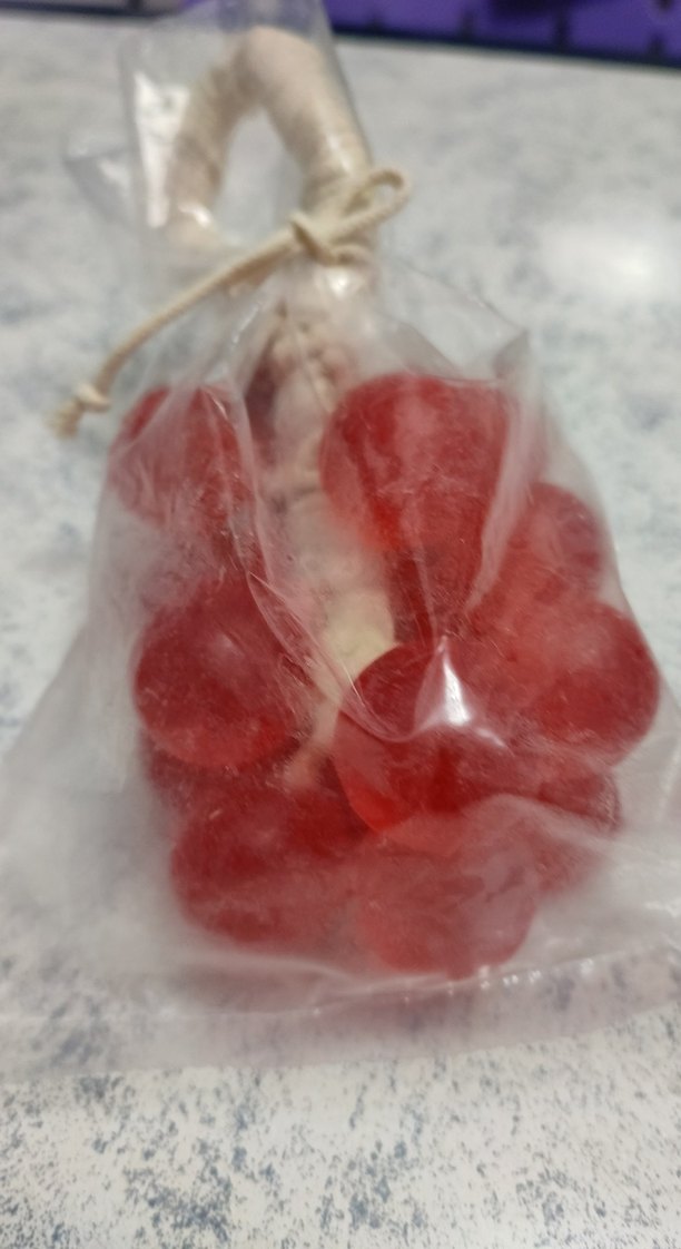 Üzüm Şeklinde Kırmızı Sabun - Görsel 5