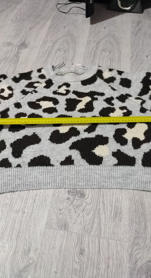 Gri Zebra Desenli Örgü Kadın Kazak - Görsel 3