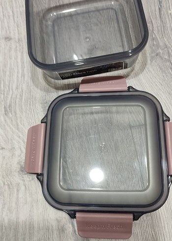 Kilitli Kapaklı Koyu Pembe Saklama Kabıve bulaşık altlığı - Görsel 4