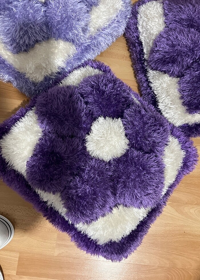 El örgüsü pofuduk minderler - Görsel 3