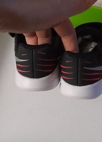 24 Beden Nike spor ayakkabı