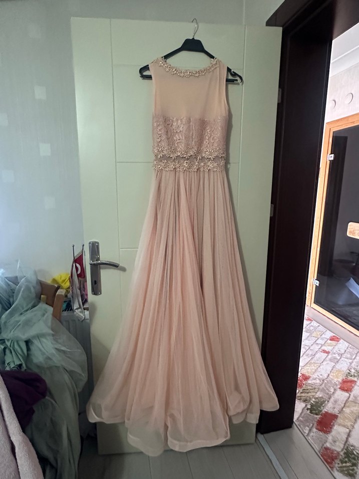 Bej Dantel Detaylı Uzun Abiye Elbise - Görsel 2