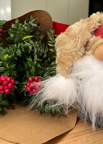 Renkli Kalp Detaylı Cüce Figür - Görsel 2