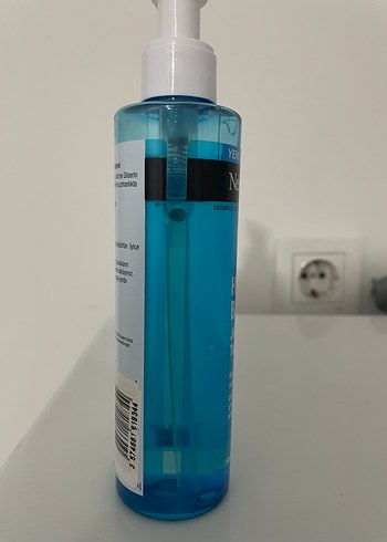 Neutrogena Hydro Boost Jel Yüz Temizleyici - Görsel 2