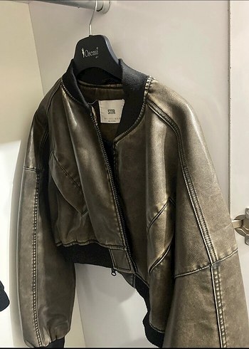Kadın Gri Deri Fermuarlı Ceket - Görsel 4