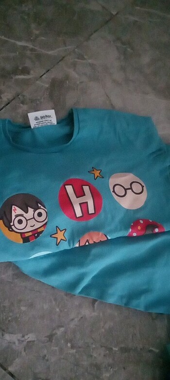 Diğer 2adet pijama takımı 150?