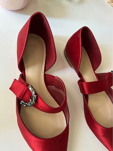 Kırmızı zara ayakkabı