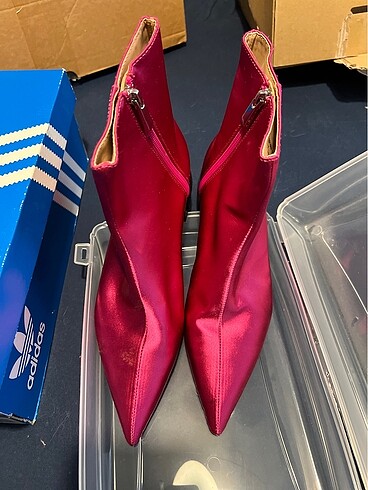Zara pembe saten bot