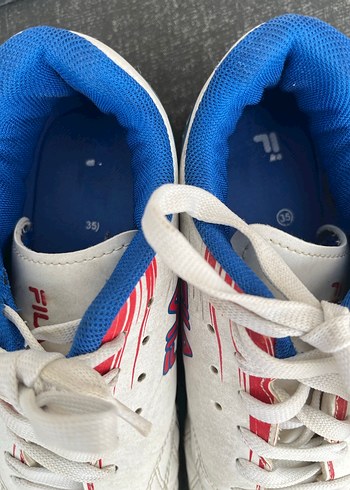 35 Beden beyaz Renk FILA Erkek Çocuk Beyaz Renkli Sneaker krampon