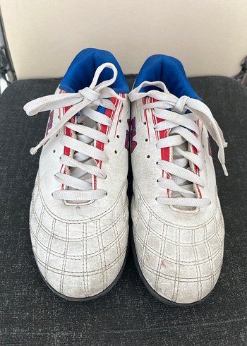 35 Beden FILA Erkek Çocuk Beyaz Renkli Sneaker krampon