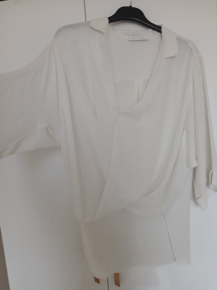 Beyaz Kadın V Yaka Kısa Kollu Salaş Gömlek - Görsel 2