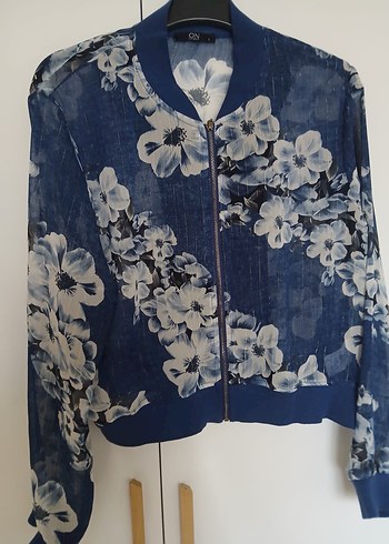 Çiçek Desenli Mavi Denim Kadın Ceket - Görsel 2